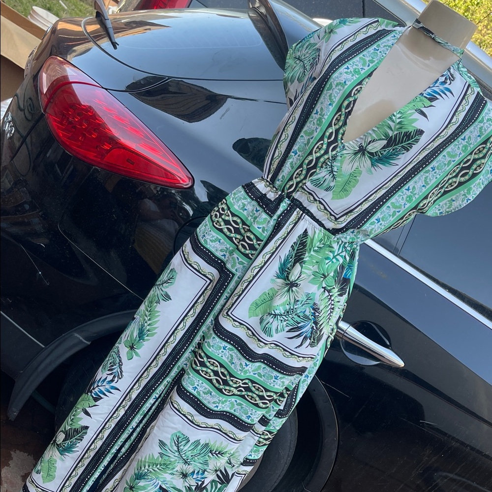 Green & White Tropical Print Maxi Dress